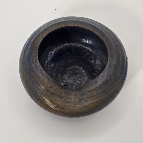 Vintage Hand-Thrown Pottery Bowl Artist Signed “Coy” - Picture 4 of 9